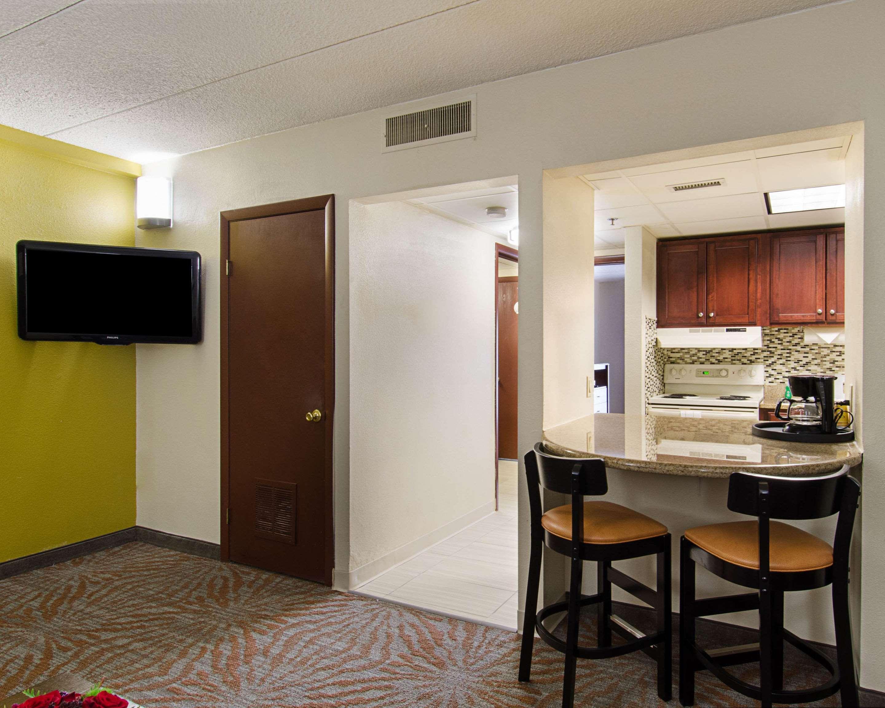 Quality Inn & Suites Worcester Extérieur photo