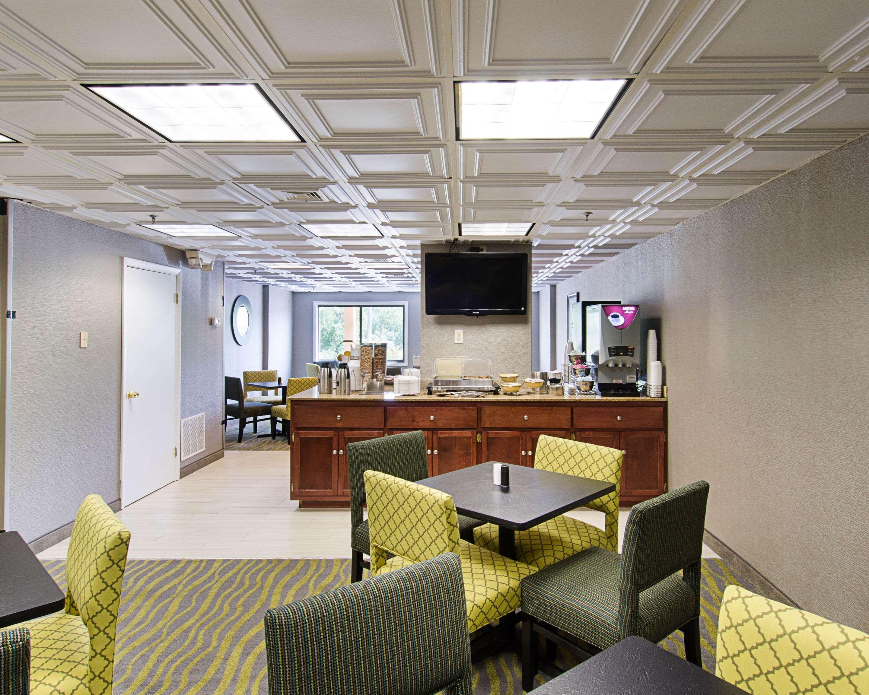 Quality Inn & Suites Worcester Extérieur photo
