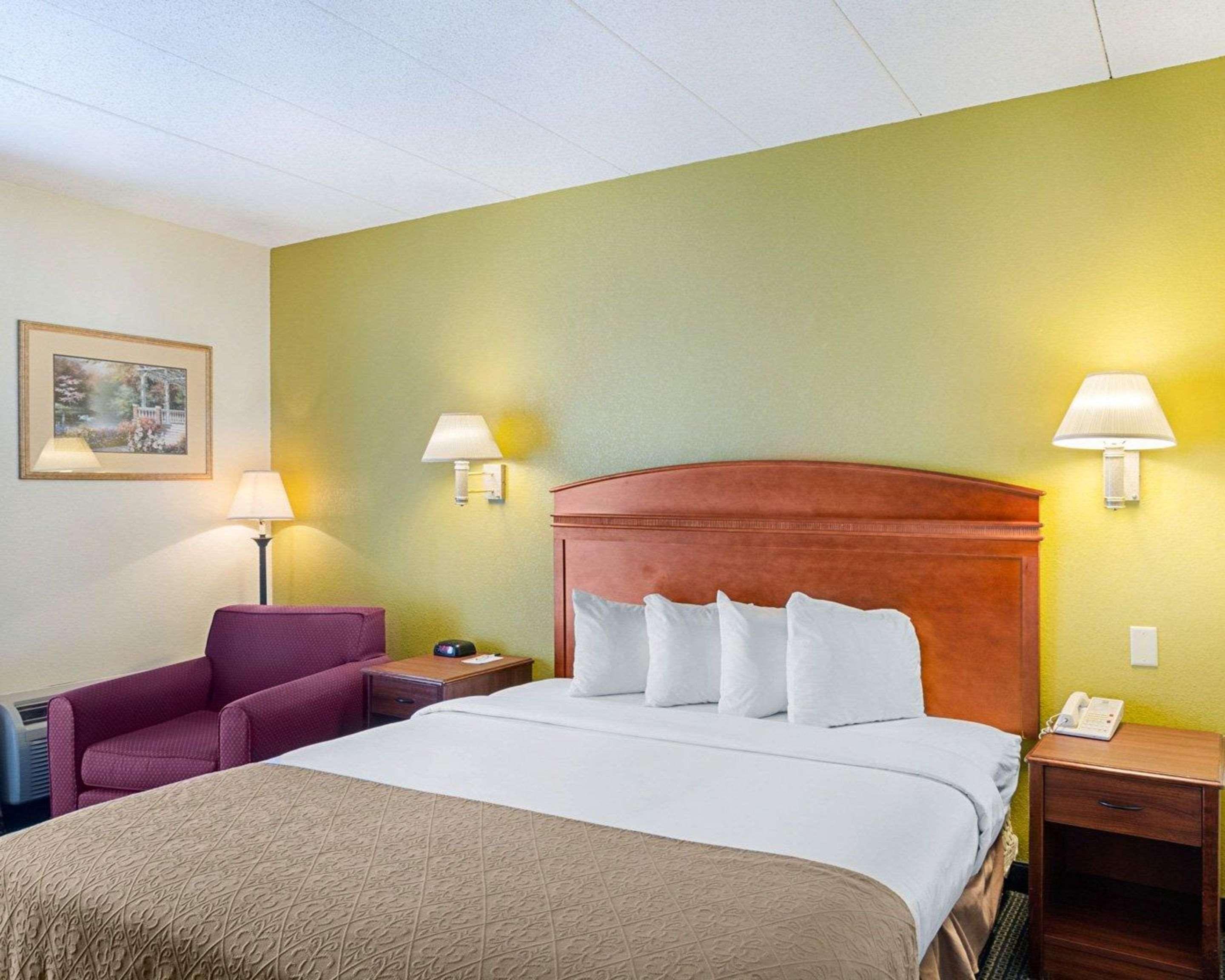 Quality Inn & Suites Worcester Extérieur photo