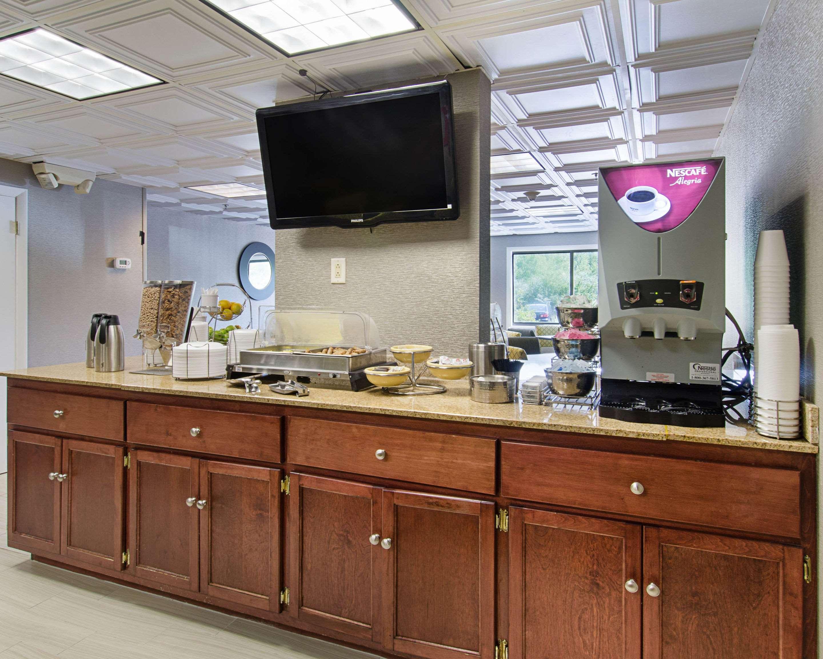 Quality Inn & Suites Worcester Extérieur photo