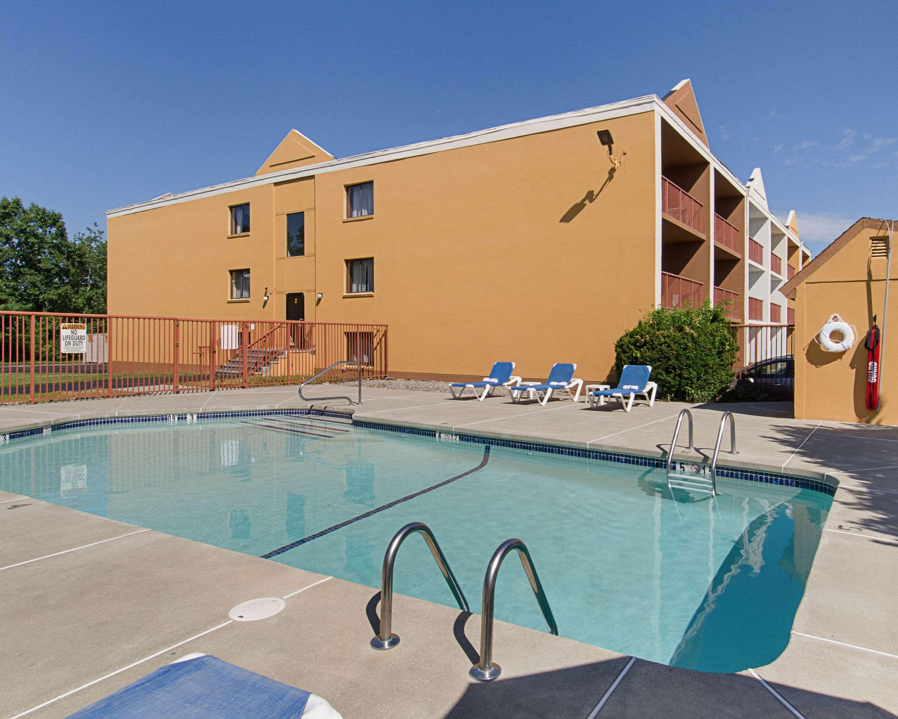 Quality Inn & Suites Worcester Extérieur photo