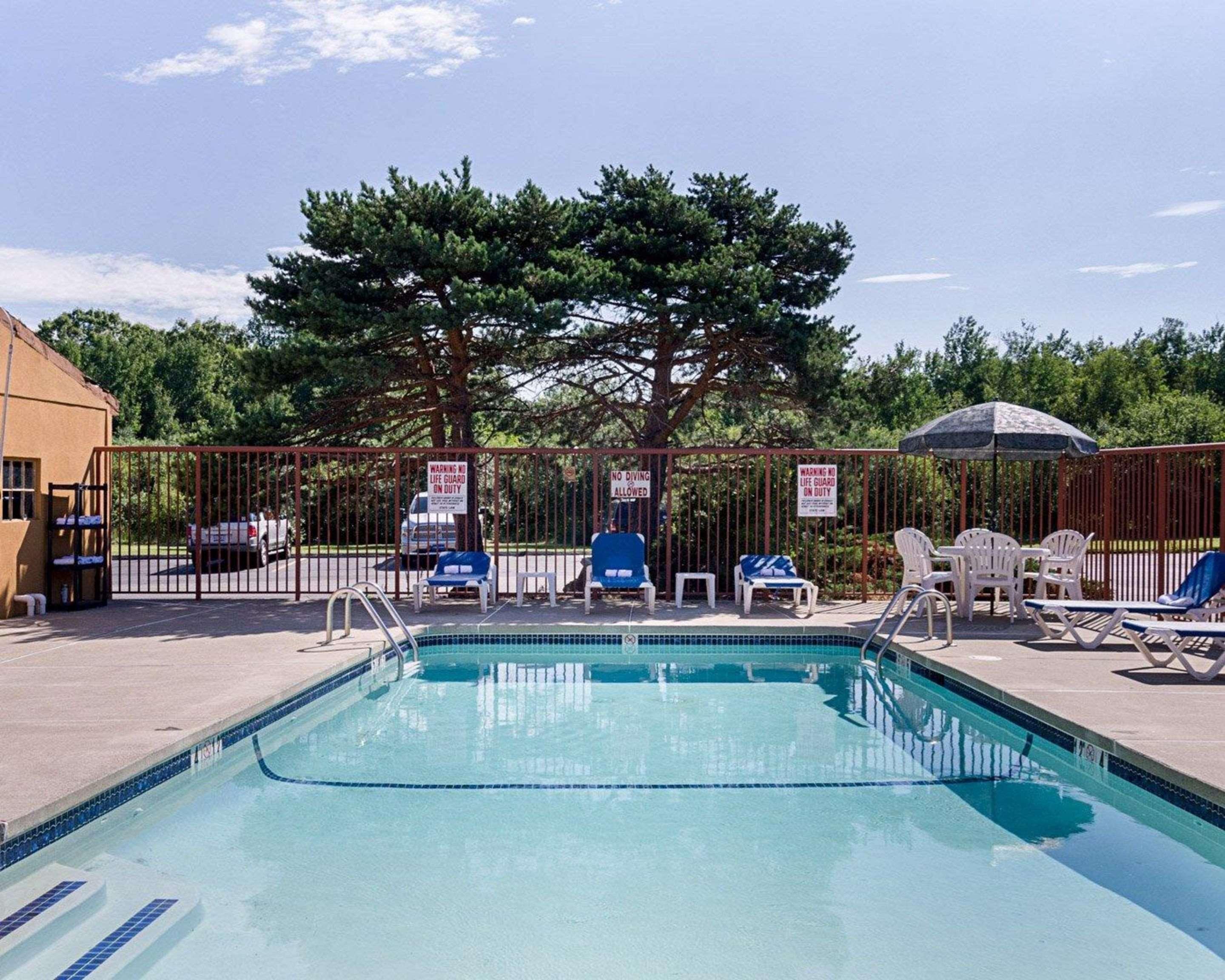Quality Inn & Suites Worcester Extérieur photo