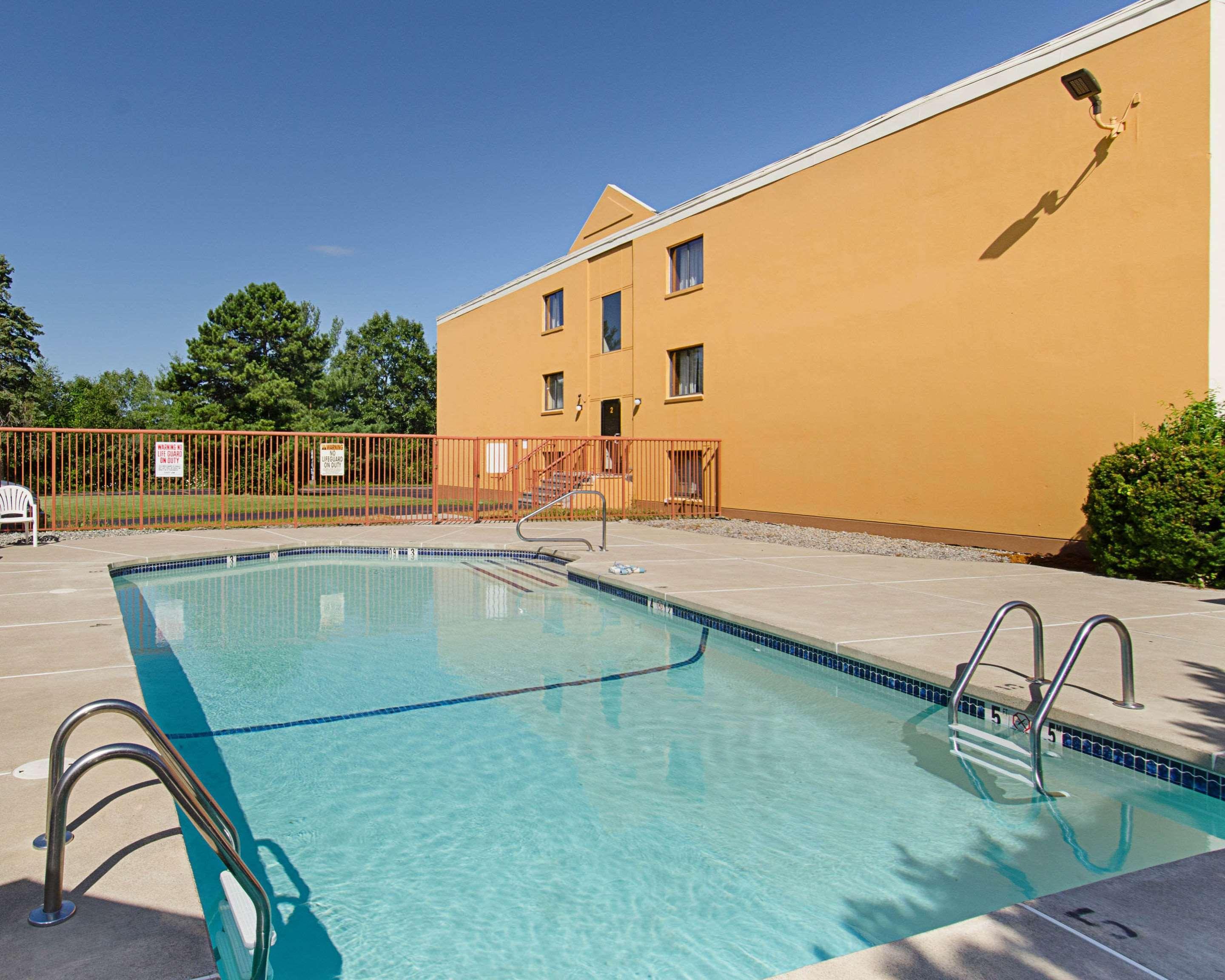 Quality Inn & Suites Worcester Extérieur photo
